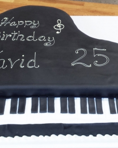 schokolaedchen_torte_geburtstag_klavier
