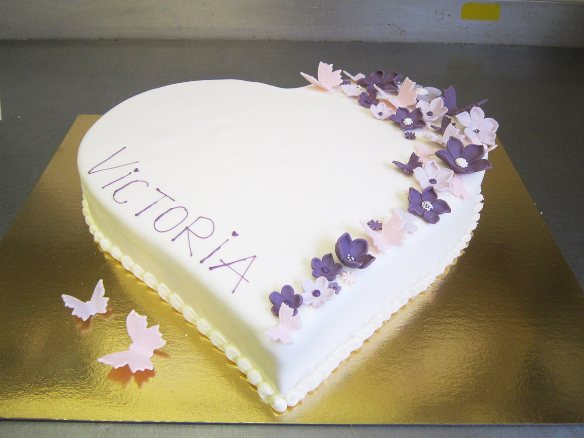 schokolaedchen_torte_geburtstag_herz
